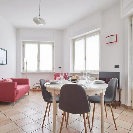 Il Corallo Rosso דירה אלסיו