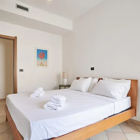 Il Corallo Rosso דירה אלסיו