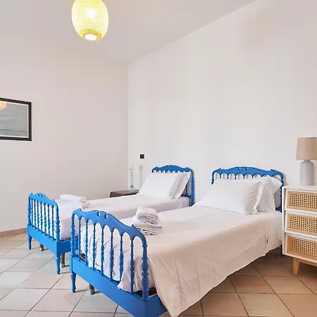 Il Corallo Rosso Daire *